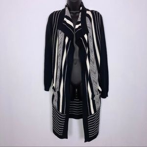 Chico’s black white long sweater cardigan 0 / 4